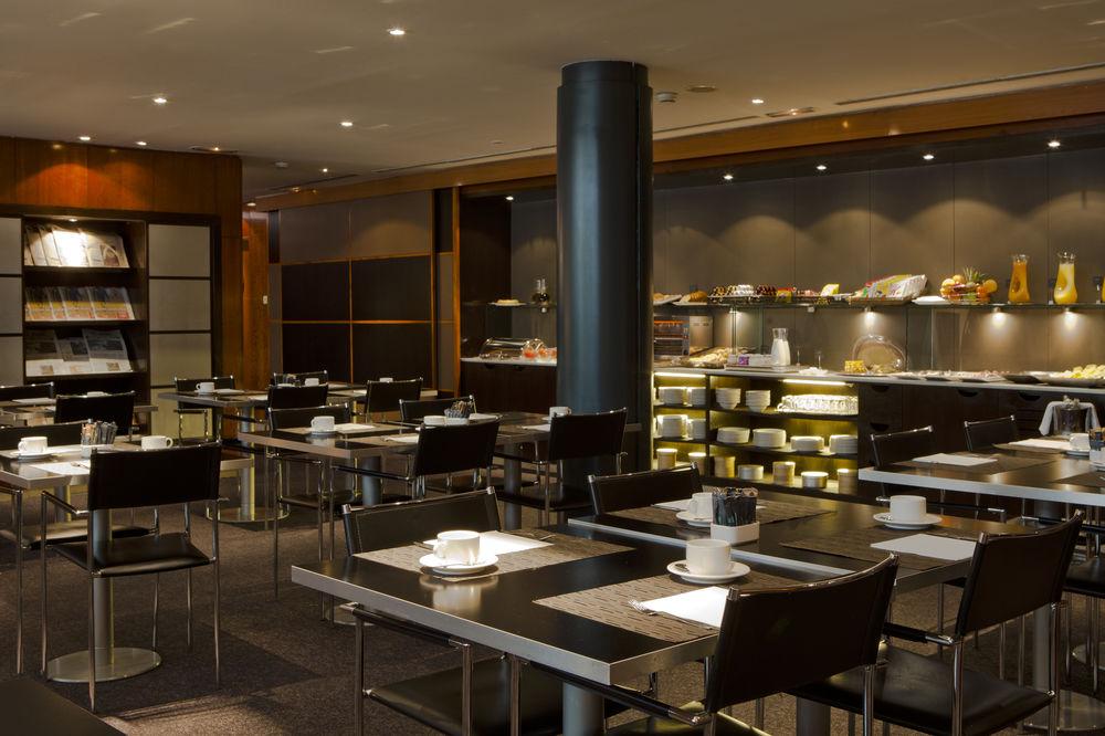 Ac Hotel Avenida De America By Marriott Madrid Exterior photo