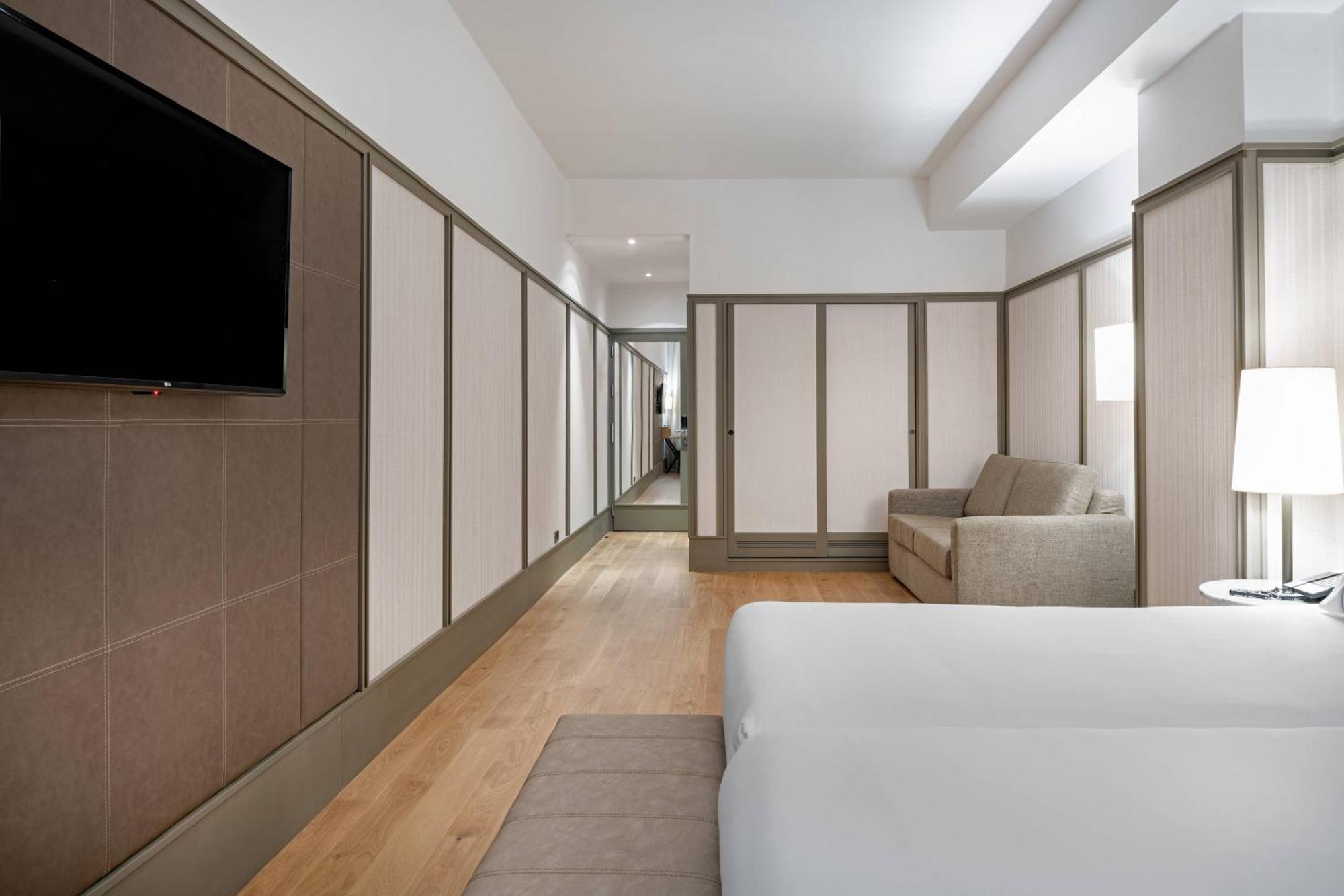 Ac Hotel Avenida De America By Marriott Madrid Exterior photo