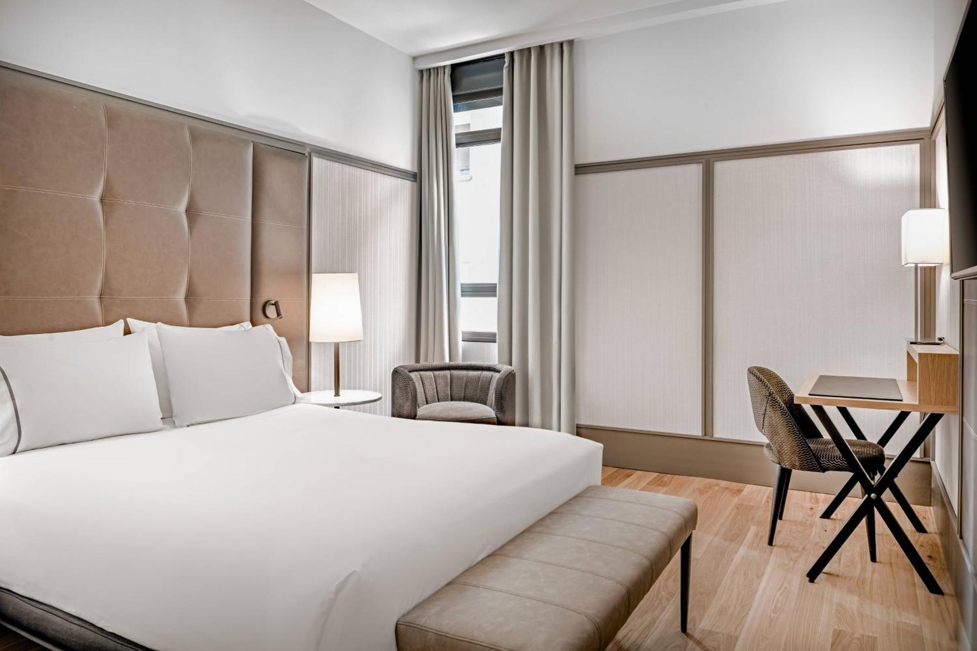 Ac Hotel Avenida De America By Marriott Madrid Exterior photo
